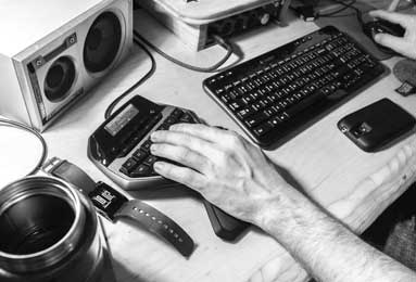 “阿波罗时代”月球陨石内首次检出氢